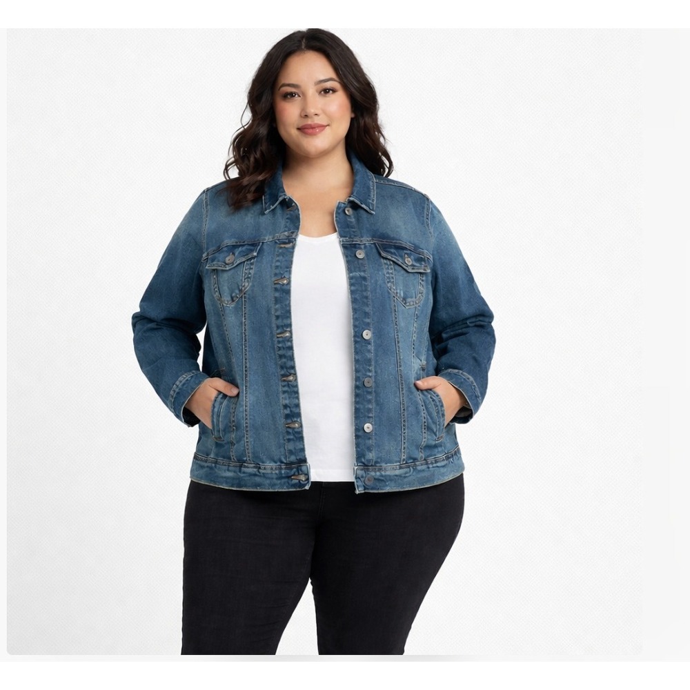 Torrid Denim Jacket Women's Size 4 Plus‎ Blue Medium Wash Classic Trucker